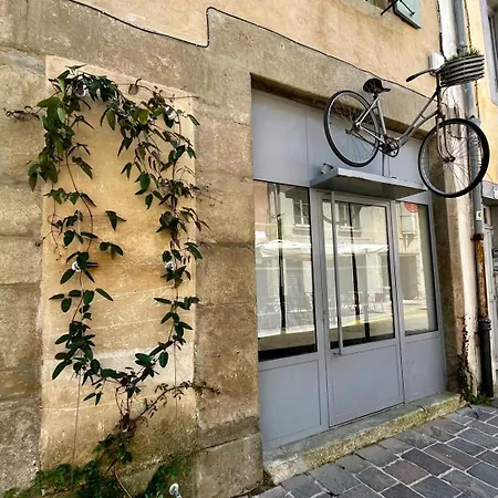 Casa 78 Trivalle - Cite 500m, Parking Public Gratuit 200m, Wifi, Menage Inclus - Free Public Car Park 200m * Carcassonne