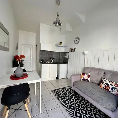 Apartment Casa 78 Trivalle - Cite 500m, Parking Public Gratuit 200m, Wifi, Menage Inclus - Free Public Car Park 200m